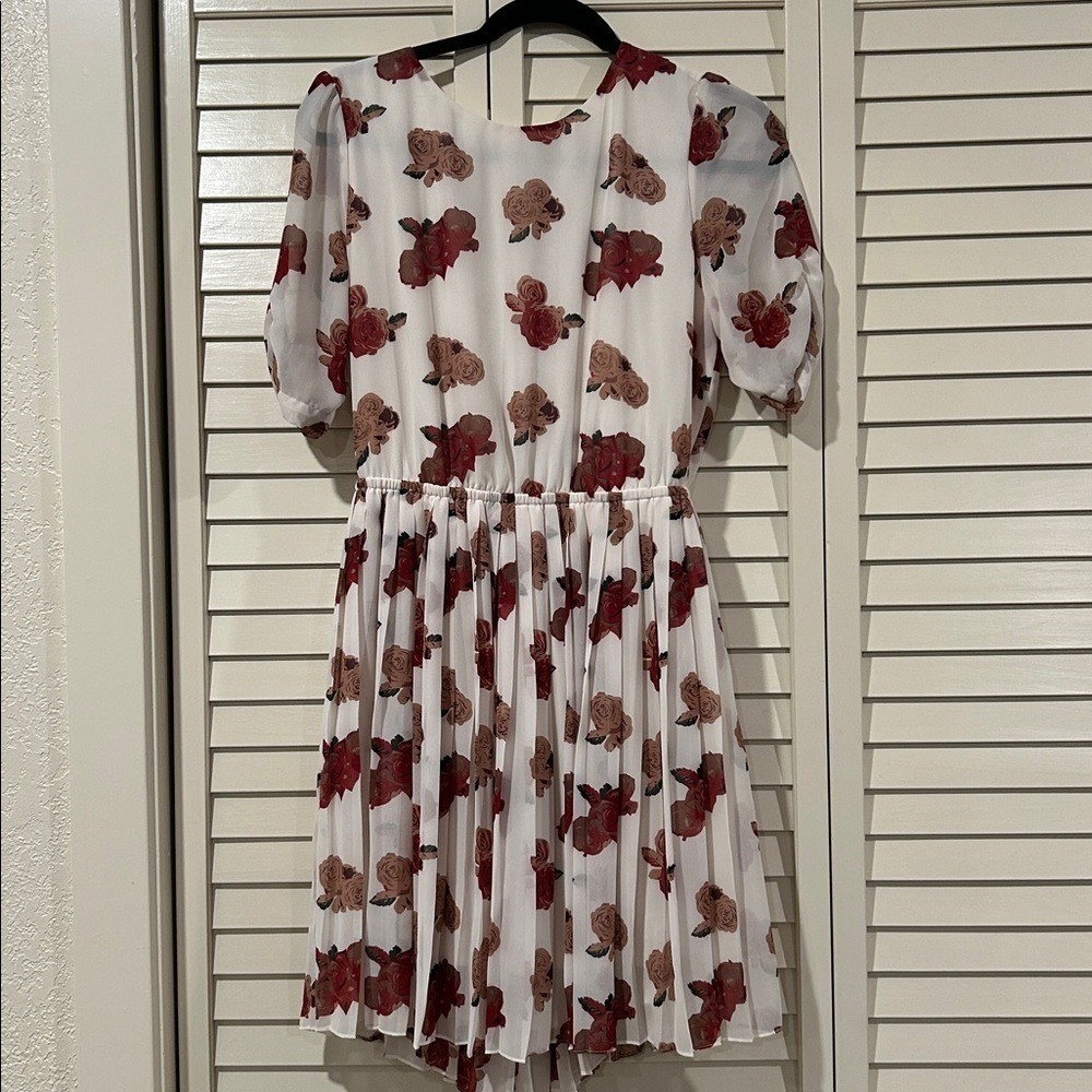 Pins & Needles Cream Floral Dress Size Medium